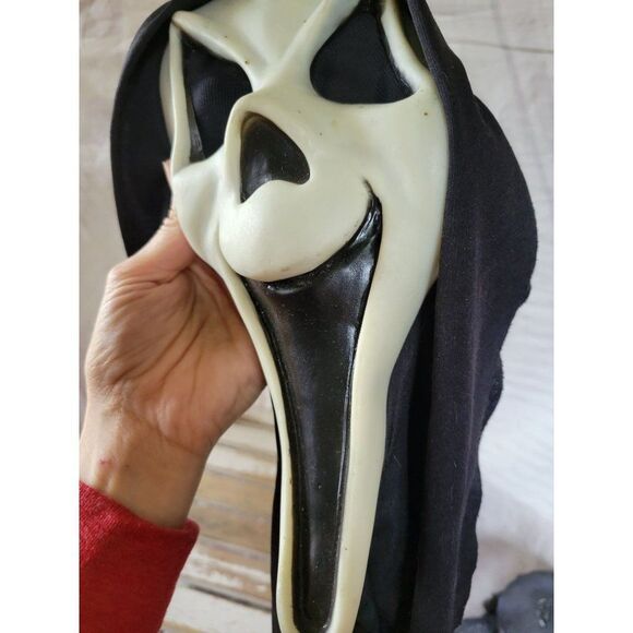 vintage Fun world scream ghost face mask Halloween face stamped - Picture 4 of 7